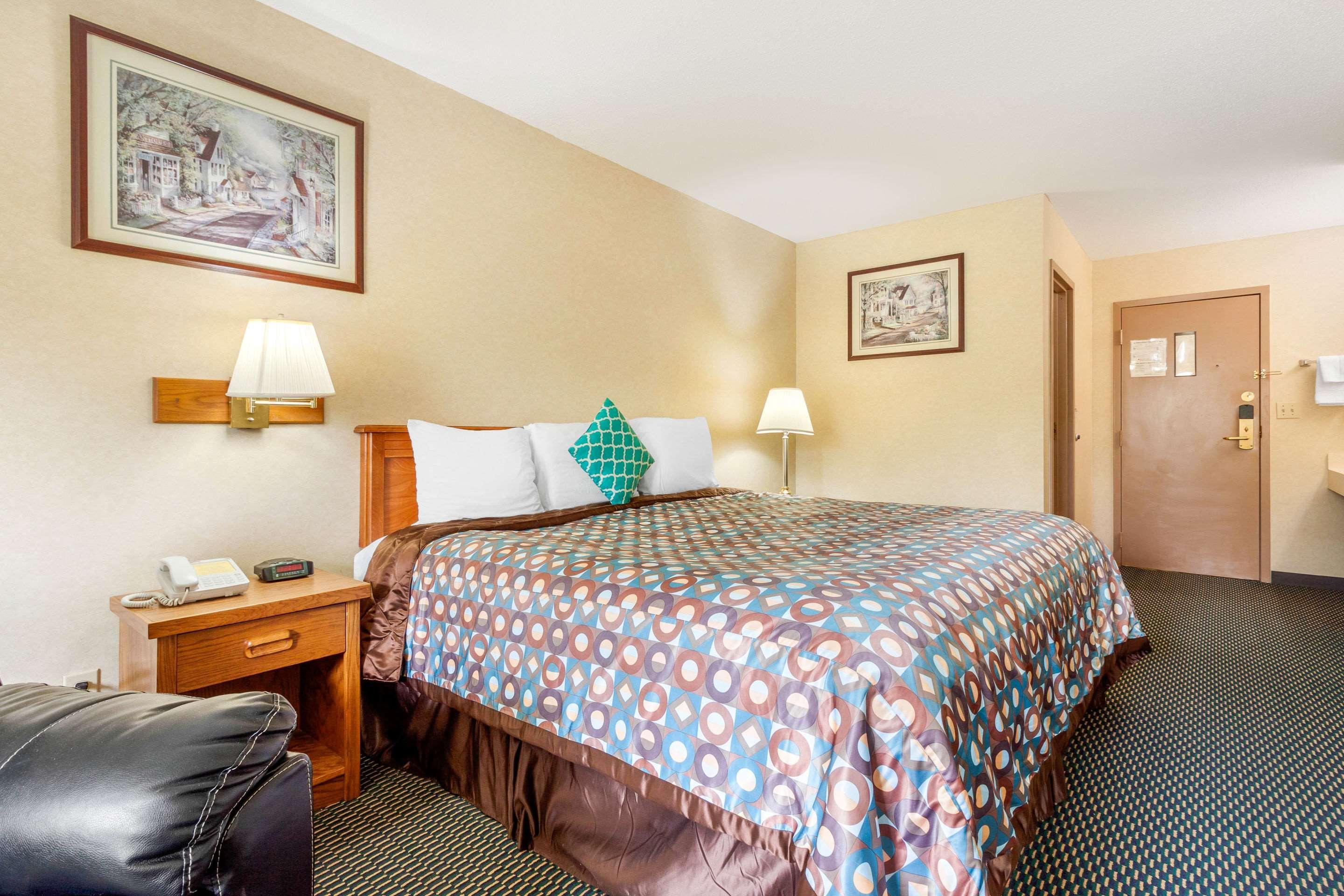 Rodeway Inn Blair Bagian luar foto