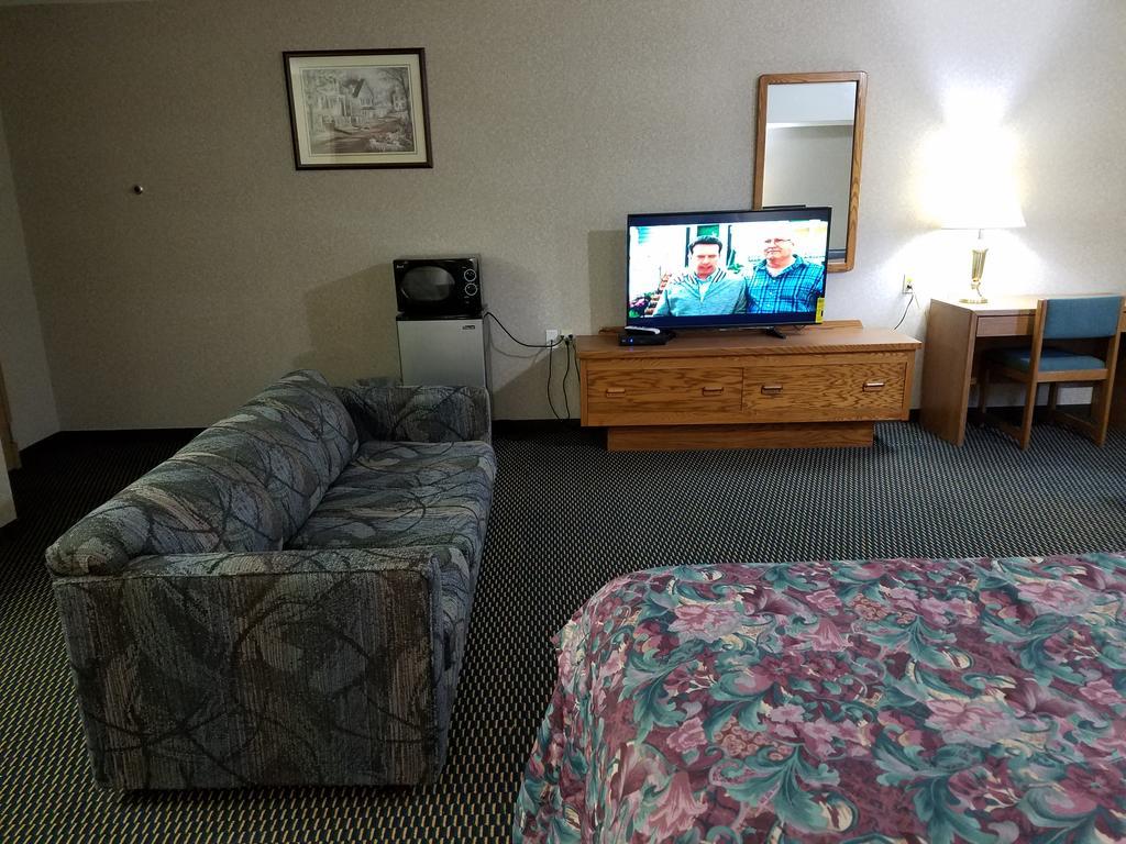 Rodeway Inn Blair Bagian luar foto