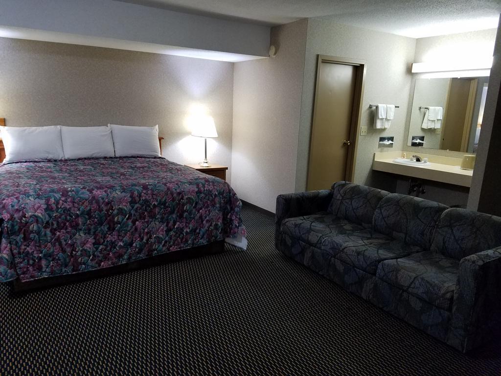 Rodeway Inn Blair Bagian luar foto