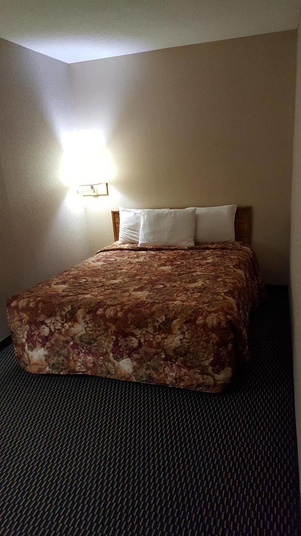 Rodeway Inn Blair Bagian luar foto