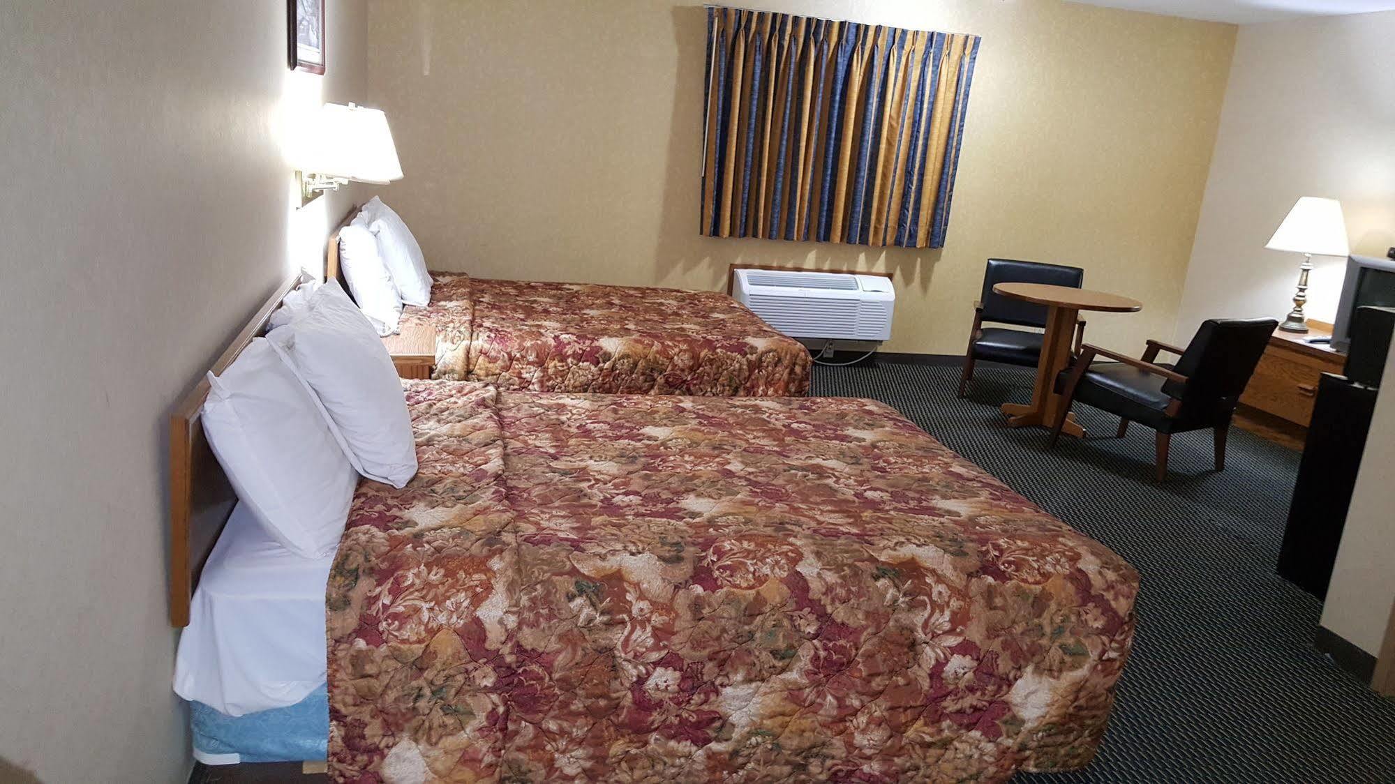 Rodeway Inn Blair Bagian luar foto